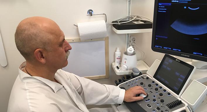  В Клинике Боли установлен новый УЗИ- аппарат